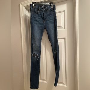 Hollister High-Rise super skinny Jeans.